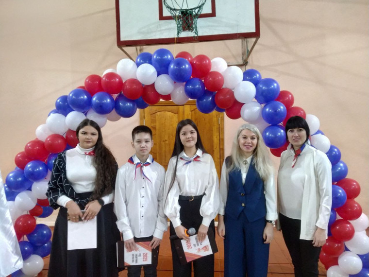 Линейка, посвящённая полному освобождению Ленинграда от фашистской блокады.